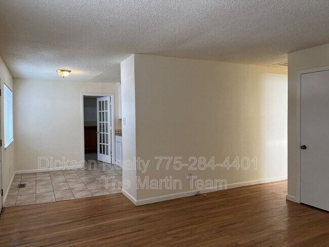 Foto del edificio - 1430 Doric Dr