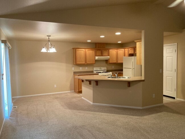 Building Photo - Super Clean 3 Bedroom Home with RV Parking!