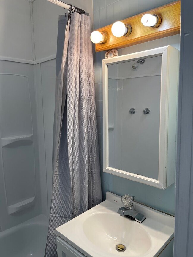Foto del edificio - Cozy 1 Bedroom Home