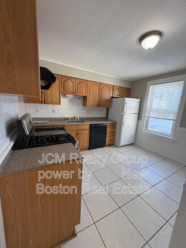 Building Photo - 40 Hurd St