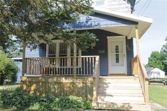 Building Photo - 360 S Indiana Ave