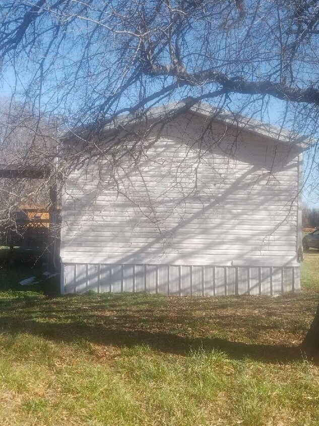 Primary Photo - 4 BR 2 Bath 1,216 sq ft singlewide mobile ...