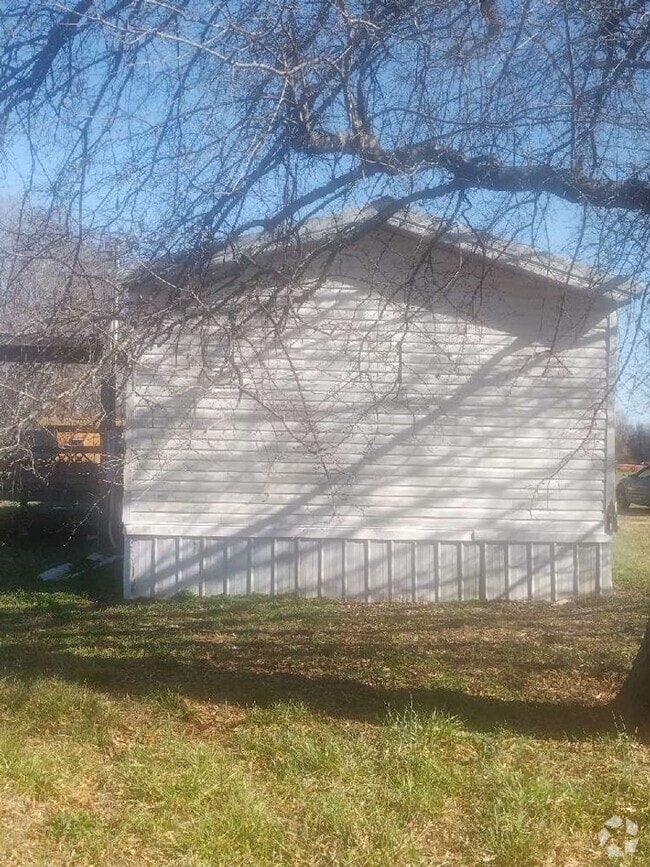 Building Photo - 310 Mathis Rd