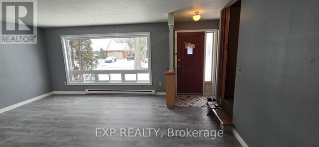 Building Photo - 6753 Wilinger St