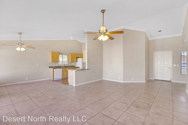 Building Photo - 3 br, 2 bath House - 1052 W Paseo Way