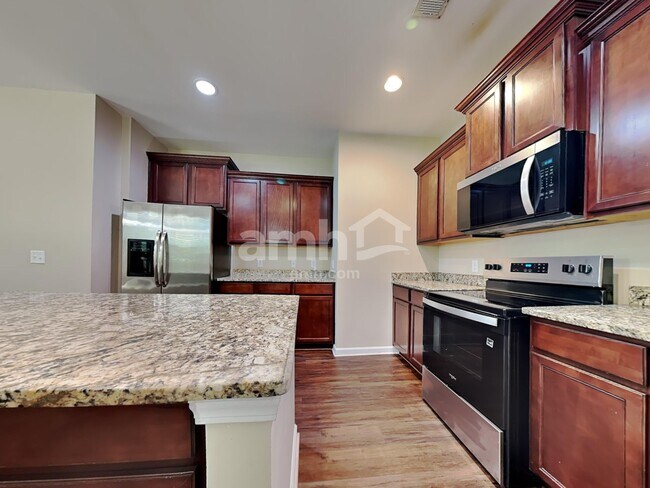 Foto del edificio - 19 Winslow Cir