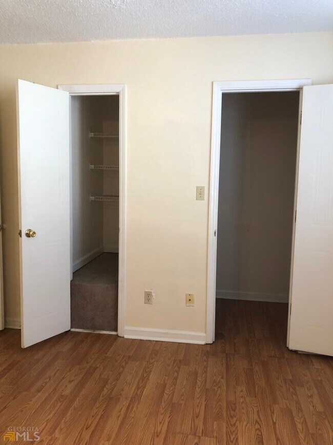 Foto del edificio - 7970 Creekstone Way
