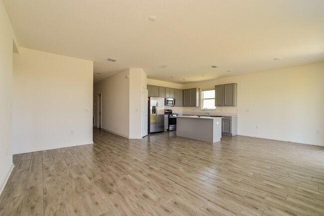 Building Photo - 33533 Sky Blossom Cir, Leesburg, FL