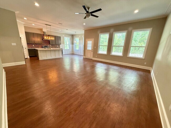 Building Photo - 1037 Stagecoach Bend
