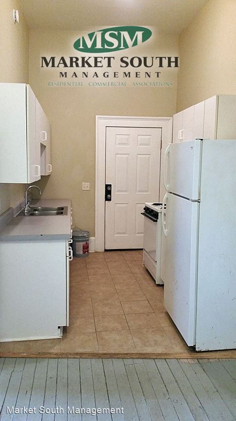 Building Photo - 308 E Waldburg St