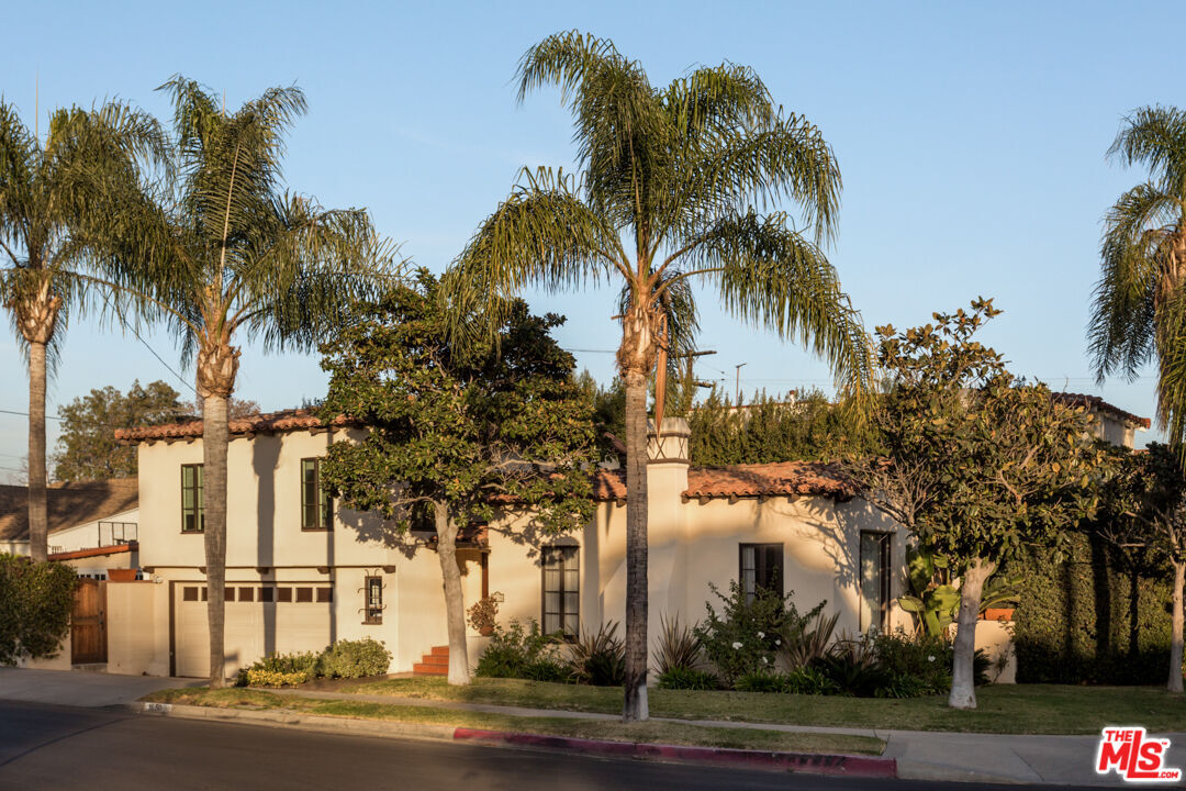 Foto principal - 1650 S Crest Dr
