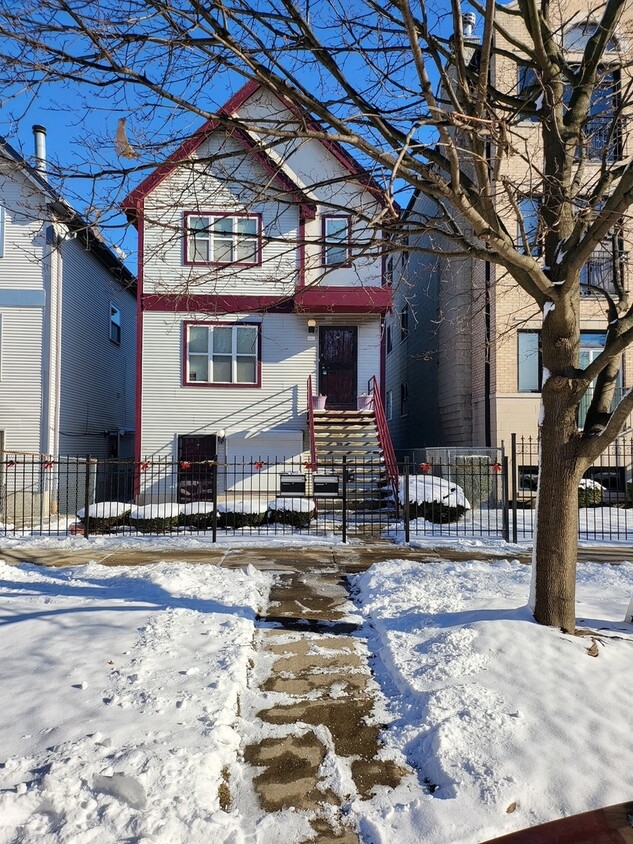 6465 S Kenwood Ave, Chicago, IL 60637 House Rental in Chicago, IL