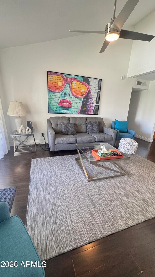 Foto del edificio - 7350 N Vía Paseo Del Sur