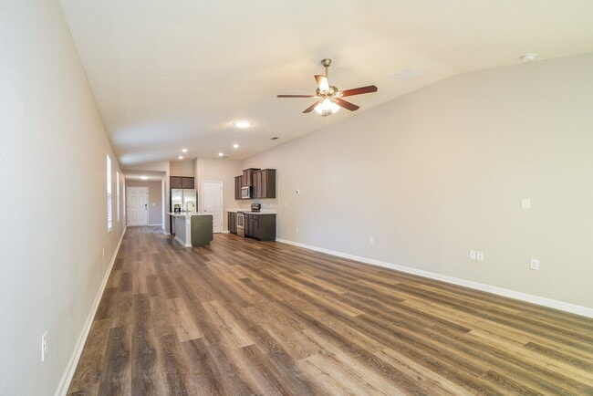 Foto del edificio - 2536 Tall Grass Rd