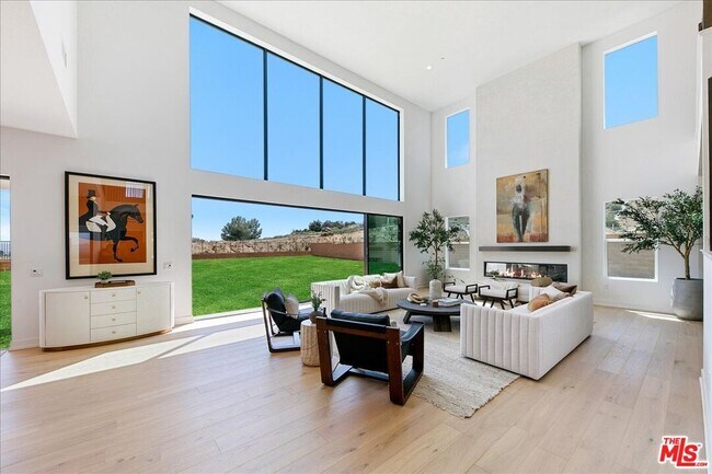 Building Photo - 22810 Seaqua Cir