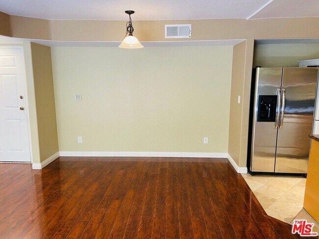dining area - 6140 Monterey Rd