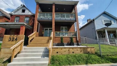 Building Photo - 324 W 14th Ave