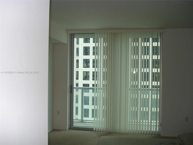 Building Photo - 500 Brickell Ave