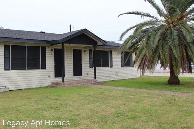 Building Photo - 1 br, 1 bath Apartment - 4625 Kostoryz Rd.