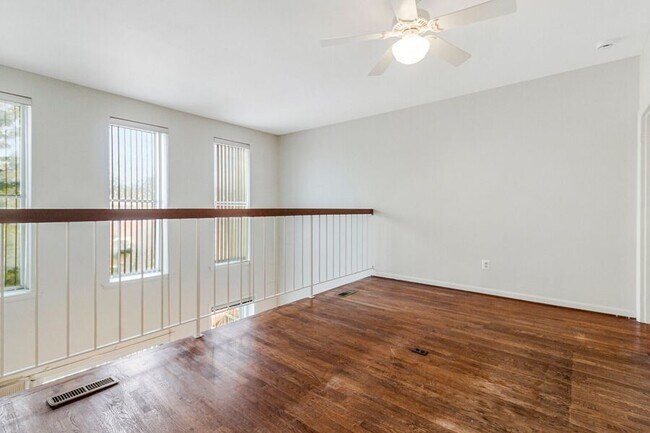 Foto del edificio - 127 11th St NE