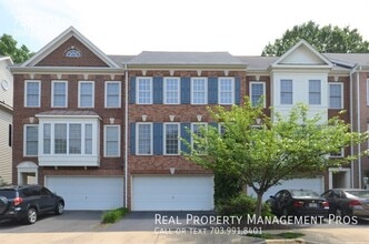 Building Photo - 7581 Grey Goose Way