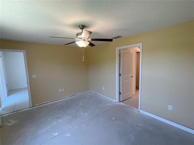 Building Photo - 5572 Blue Azure Dr