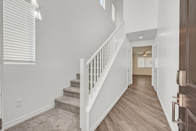 Building Photo - 7106 Calvert Cliffs St