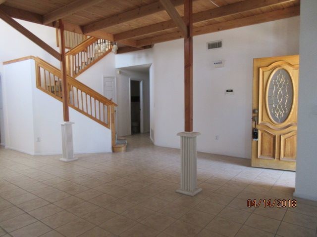NORTHEAST: 4 BR 3 BTH BONUS ROOM REFRIGERAT - NORTHEAST: 4 BR 3 BTH  BONUS ROOM  REFRIGERAT