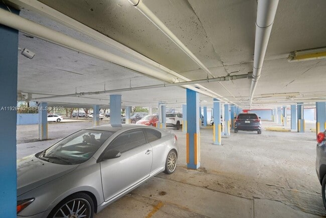 Foto del edificio - 5050 NW 7th St