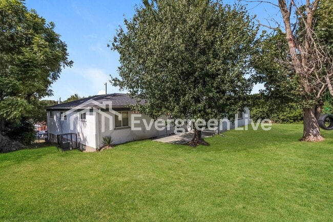 Foto del edificio - 5774 Glow Ct