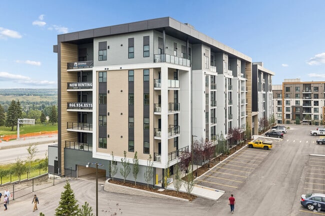 Building Photo - Stratus Apartments