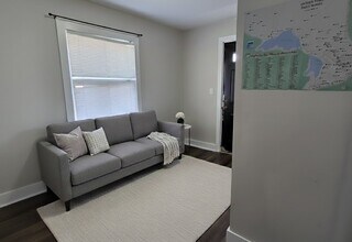 Building Photo - 292 Welland Ave