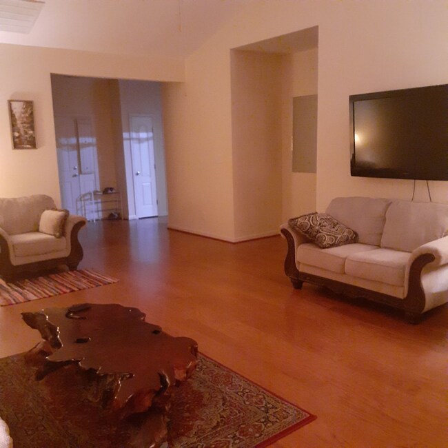 Foto del edificio - 5833 Kindley Dr