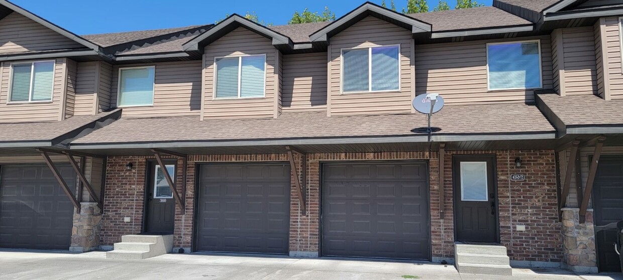 Foto principal - 3 bedroom Townhome in Rigby!