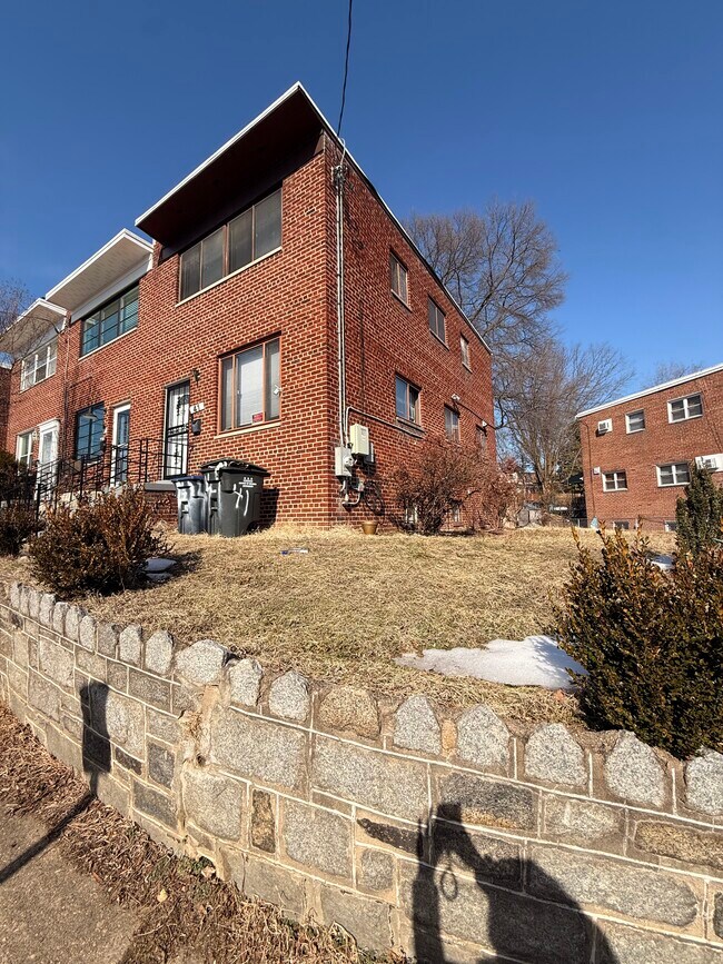 Building Photo - 41 Tuckerman St NW