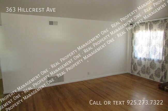 Building Photo - Well Kept 3 Bed, 2 Bath Ranch Style Home i...