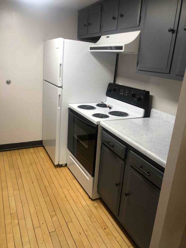 16 N Hill St Unit 16 S Hill St 2C, Fountain City, WI 54629 Room for