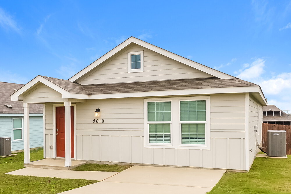 Foto principal - 5610 Elm Valley Dr