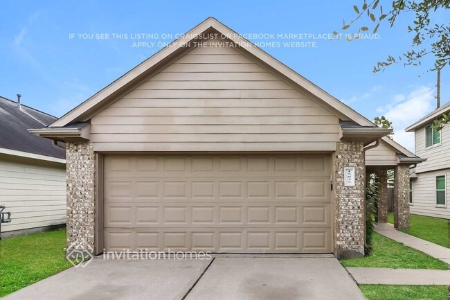 Building Photo - 15835 Regal Trace Ln