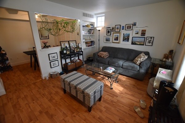 Primary Photo - 545 Longshore Dr