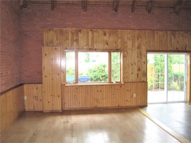 Building Photo - 24 Great Oak Dr