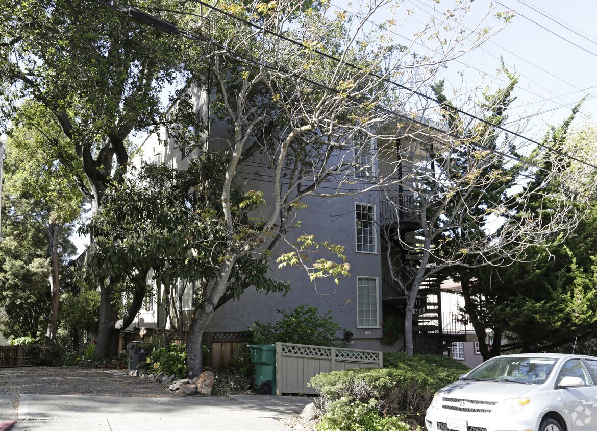 Foto del edificio - 791 Kingston Ave