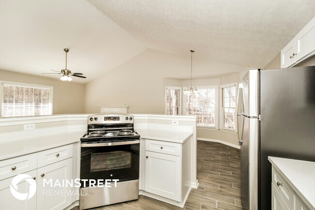 Building Photo - 585 Nottingham Dr