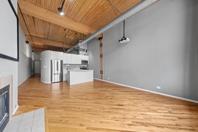 Foto del edificio - 2654 W Medill Ave