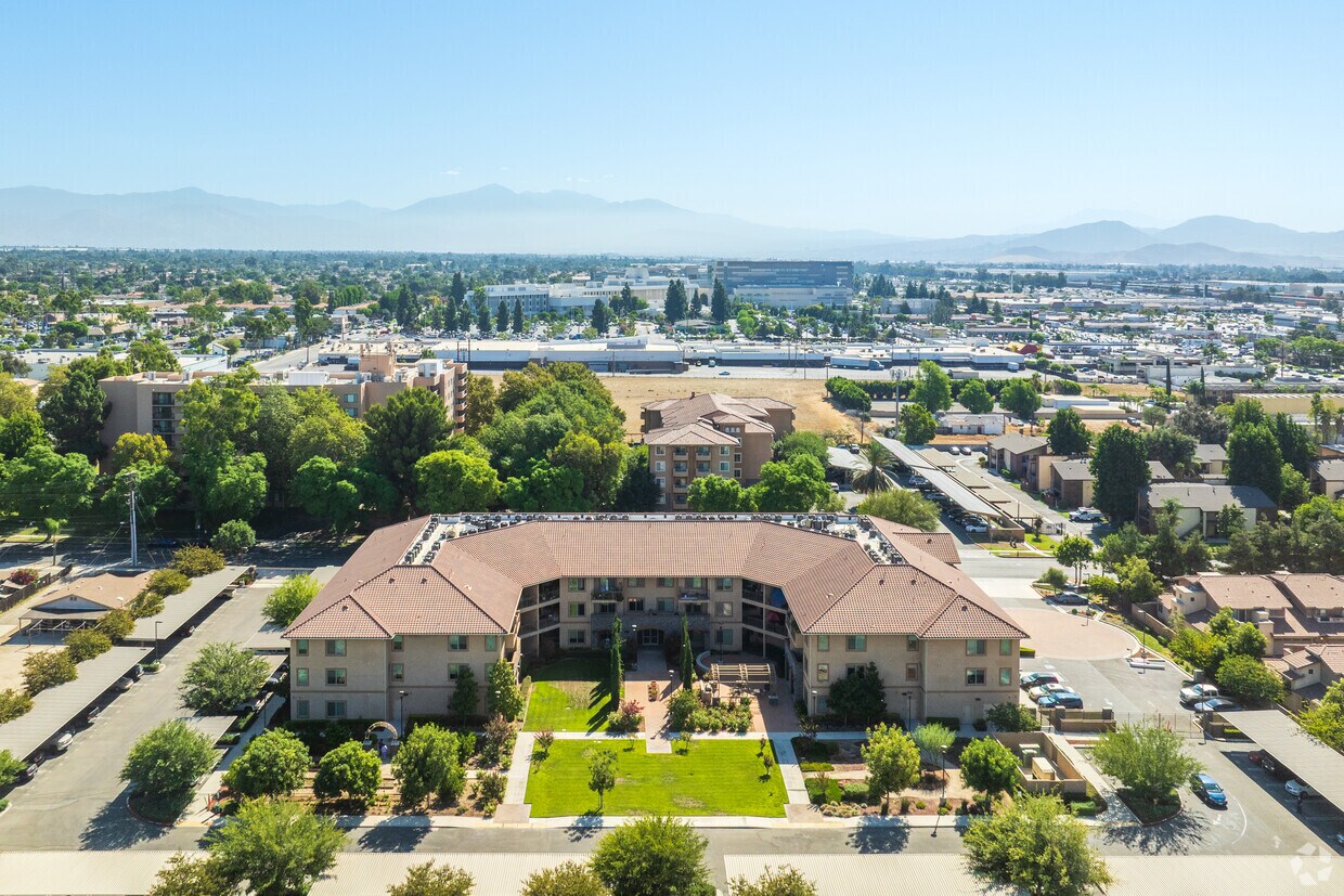 Building Photo - Minerva Manor