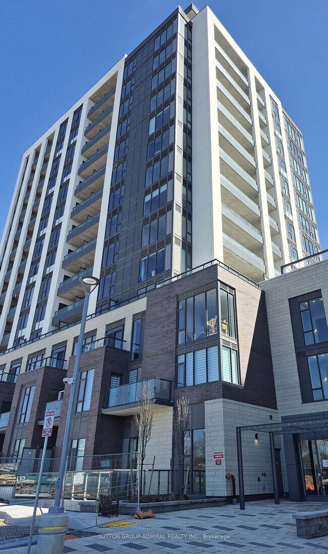 Photo du bâtiment - 715 Davis Dr