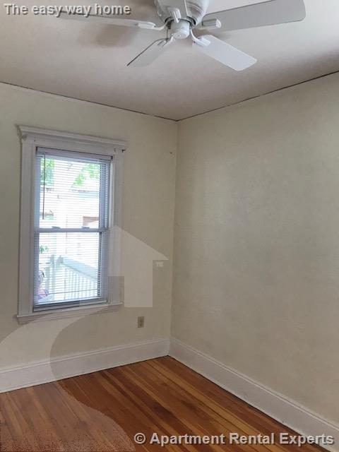 Building Photo - 11 Myrick St