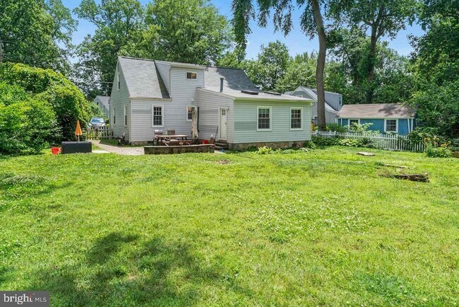 Foto del edificio - 7312 Poplar Ct