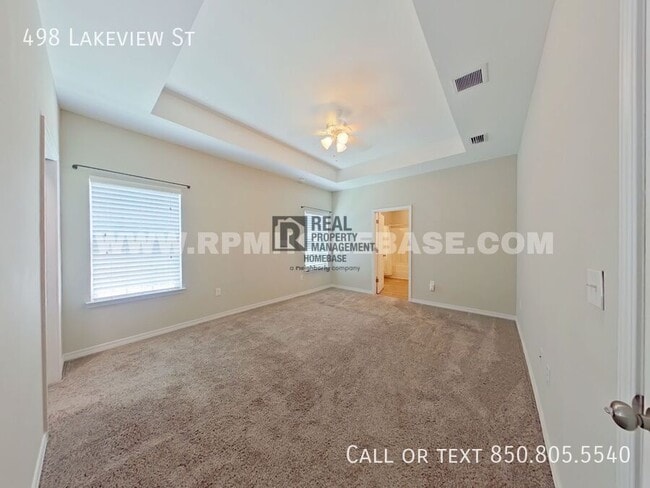 Building Photo - 498 Lakeview St