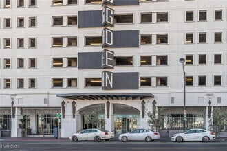 Building Photo - 150 S Las Vegas Blvd